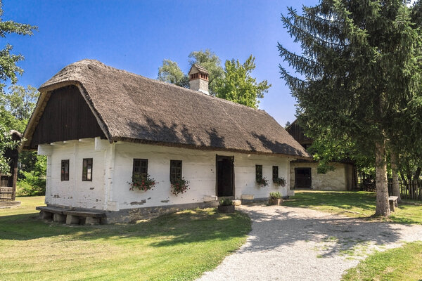 старое село Кумровец
