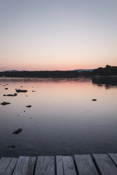 Paysage marin au coucher du soleil — Photo