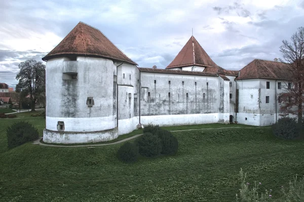 Castillo de la ciudad vieja en croacia —  Fotos de Stock