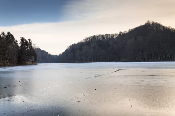 See bei Sonnenuntergang im Winter — Stockfoto