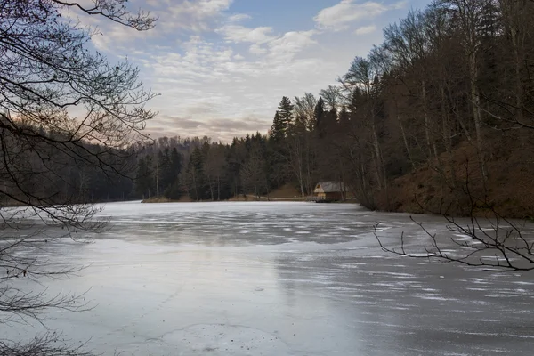 Lake House naplementében — Stock Fotó