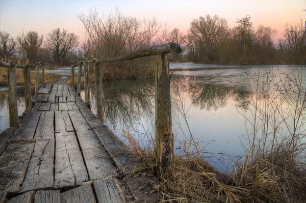 Lago paisaje al atardecer — Foto de Stock