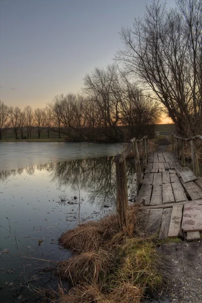 Lago paisaje al atardecer — Foto de Stock