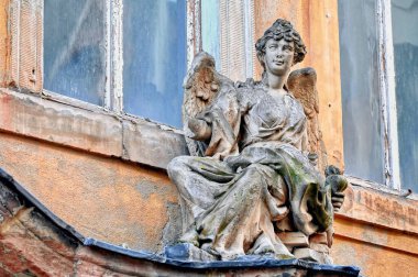 Leipzig 'in merkezinde (Almanya) bir barok binanın ön cephesi)