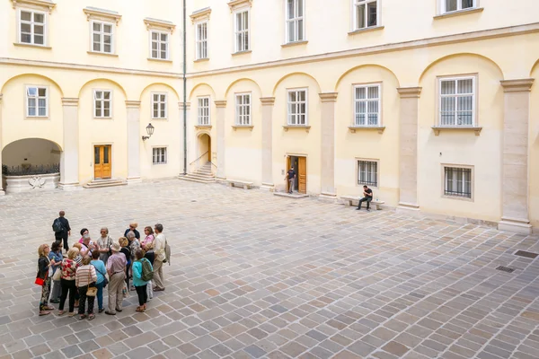 Sąd szwajcarski pałacu Hofburg, Wiedeń, Austria — Zdjęcie stockowe