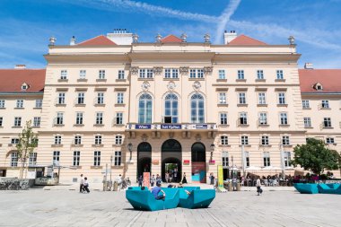 İnsanlar, Viyana, Avusturya müzeleri Quartier Meydanı