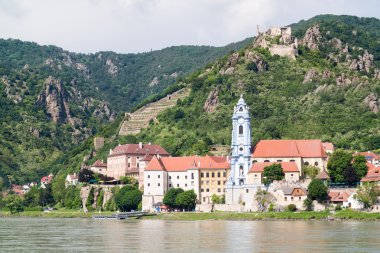 Tuna Nehri ve Durnstein Manastırı ve kale, Wachau, Avusturya