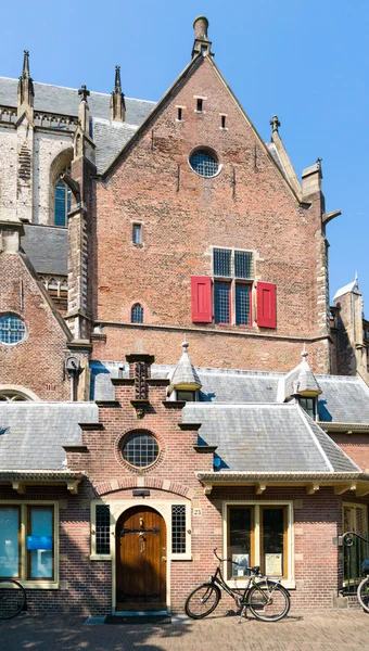 Bavo Church street in Haarlem, Paesi Bassi — Foto Stock