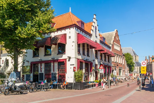 Koorstraat shopping street en Alkmaar, Países Bajos — Foto de Stock