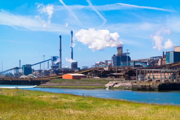 Steel industry in IJmuiden near Amsterdam, Netherlands — Stock Photo, Image