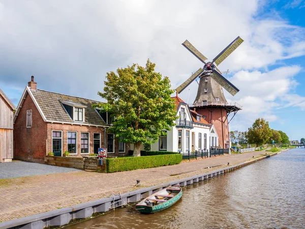 Birdaard Netherlands Sep 2017 Windmill Zwaluw Dokkumer Canal Old Town —  Fotos de Stock