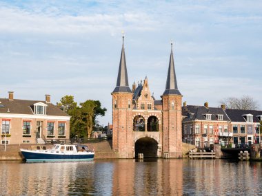 SNEEK, NETHERLANDS - SEP 29, 2017: Waterpoort, water gate, and de Kolk canal in Snits in Friesland