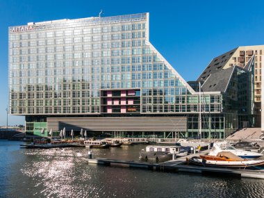 Ijdock marina ve hotel Amsterdam