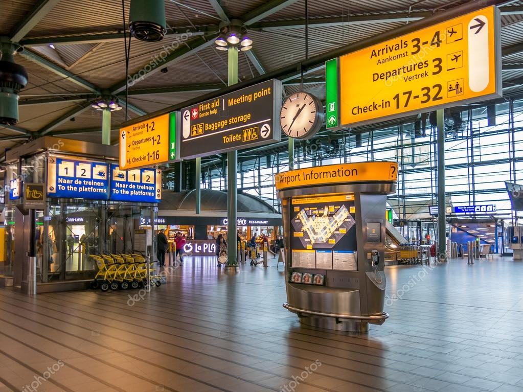 Schiphol Amsterdam Airport train terminal, Holland – Stock Editorial