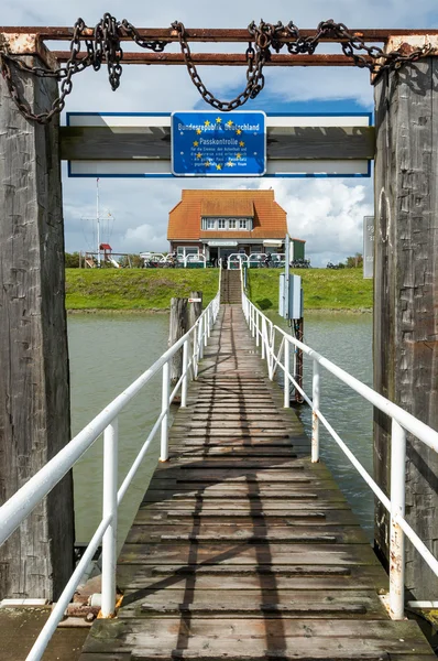 Jetty en el puerto de Langeoog Island, Alemania — Foto de Stock