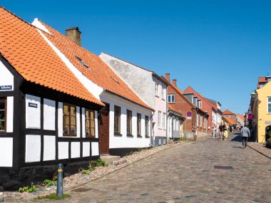 Ebeltoft, Danimarka - 9 Ağustos 2025: Juulsbakke, Ebeltoft, Djursland, Mid-Jutland, Danimarka