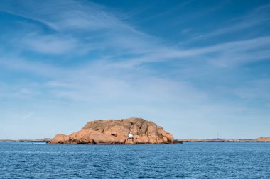 İsveç 'in Bohuslan kentindeki Lysekil açıklarındaki Humlesacken kaya oluşumu Skagerrak sahilindeki Stangehuvud doğa koruma alanının kenarında.