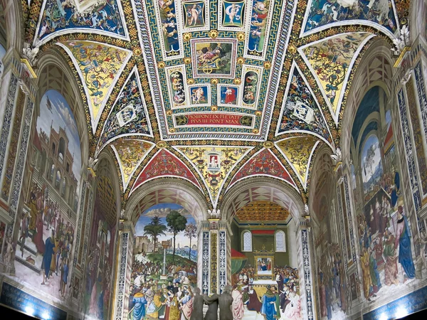 Siena katedral i Italia – stockfoto