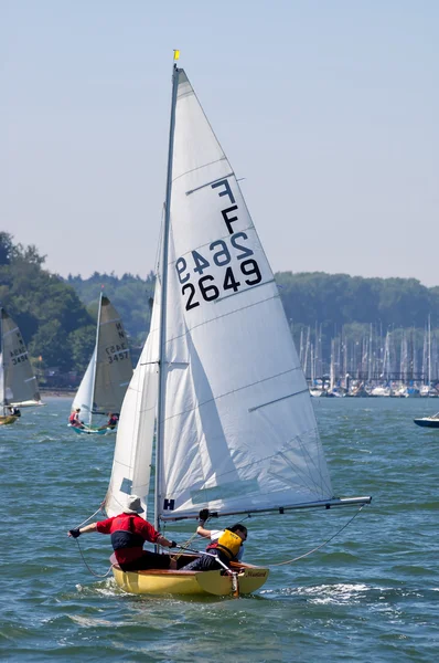 Corrida de vela em River Orwell, Inglaterra — Fotografia de Stock