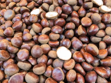 Birçok kestane yığını Close-Up