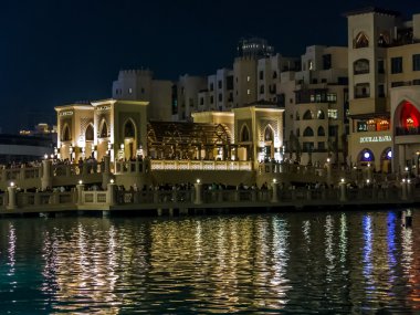 Souk al Bahar köprü Downtown Dubai gece