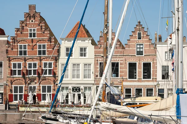 Barcos en Goes city harbor, Países Bajos — Foto de Stock