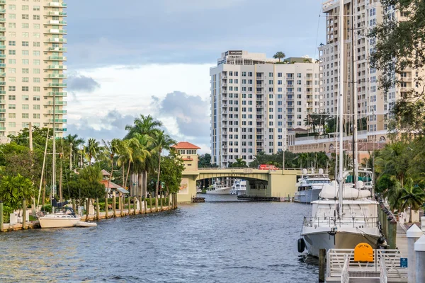 New River au centre-ville de Fort Lauderdale, Floride — Photo