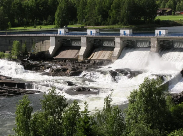 Central hidroeléctrica na Noruega — Fotografia de Stock