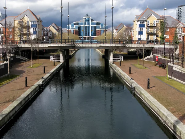 Kanalen vid Salford Quays, Manchester — Stockfoto