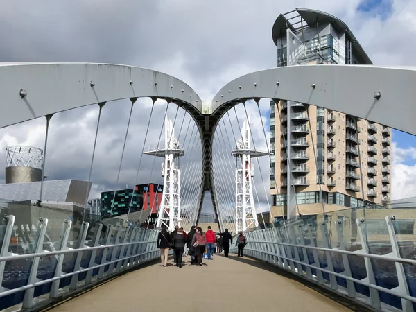 Lowry footbridge, Salford Quays, Manchester — Stockfoto