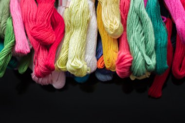 Siyah renkli mouline