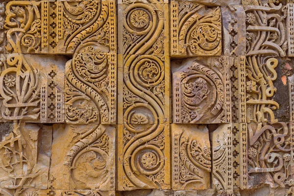 Şah - Minar kompleksi