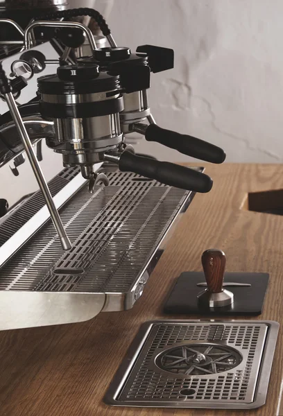 Side view professional coffee machine in shop — Stockfoto