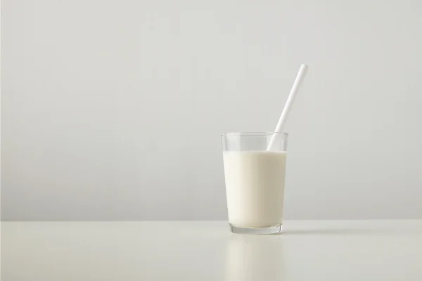 Glass with fresh organic milk — Stock Photo, Image