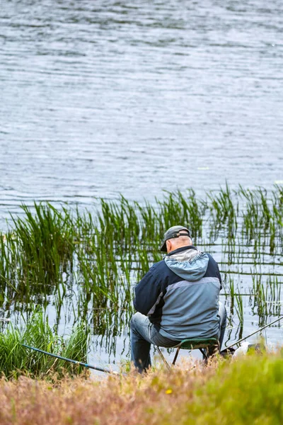 Pêche Comme Passe Temps Homme Pêchant Avec Une Canne Pêche — Photo