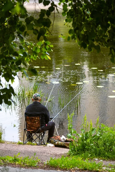 Pêche Comme Passe Temps Homme Pêchant Avec Une Canne Pêche — Photo