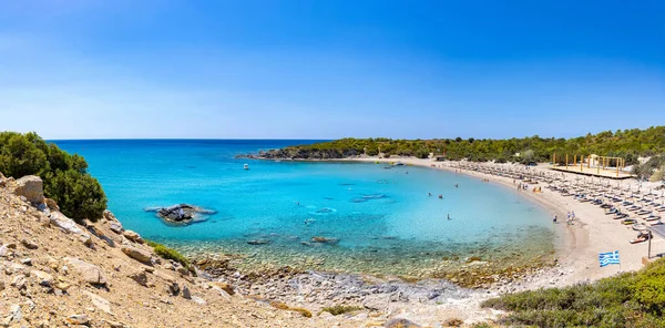 Kristallklares Türkisfarbenes Wasser Einem Glystra Strand Sonnenschirme Und Sonnenliegen Strand — Stockfoto