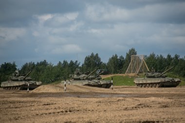 Alanında Rus tankları