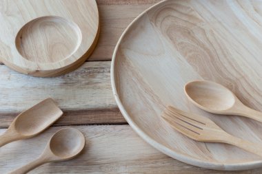 ahşap yemek ve ahşap table.with metin alanı üzerinde ahşap çatalı