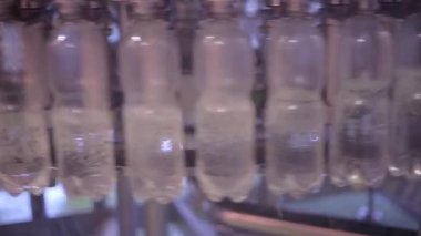 пляшку води конвеєр промисловості