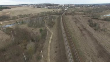 Railway.surrounding kırsal üzerinde uçan