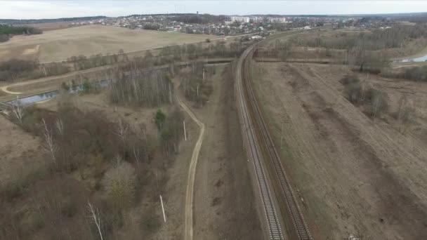 Railway.surrounding kırsal üzerinde uçan — Stok video