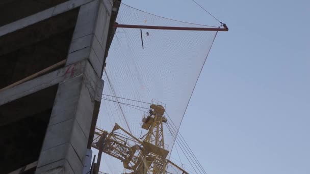 建筑施工中混凝土，塔式起重机 — 图库视频影像