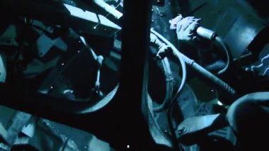 Sparks ağır çekimde düşmek