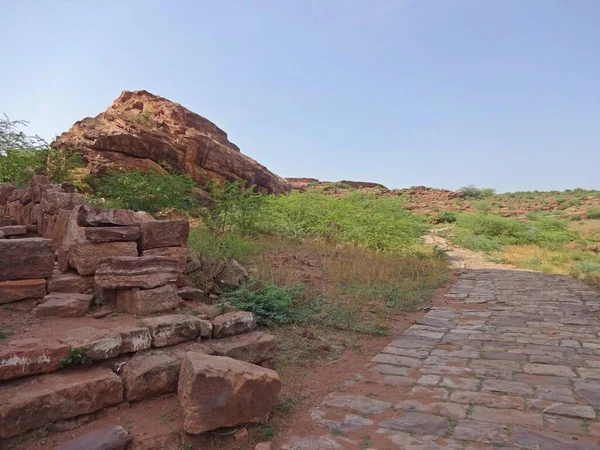 Badami rock kesimi mağaralar Karnataka, Hindistan