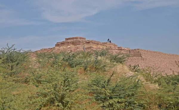 Mandore Kalesi harabeleri Jodhpur Rajasthan Hindistan