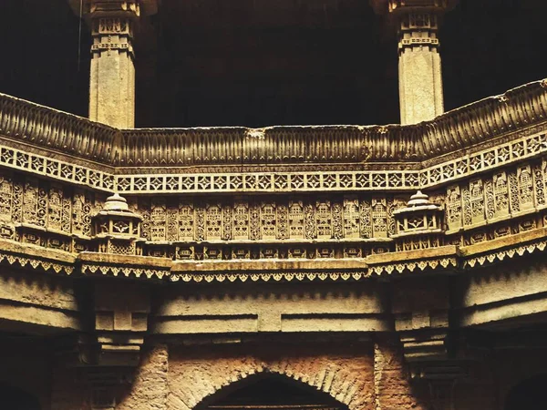 Řezbářství Adalaj Stepwell Ahmedabad Gujarat — Stock fotografie