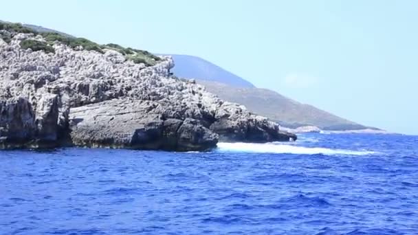 Grekiska öarna kryssning Grekland kusten inspirerande landskap — Stockvideo