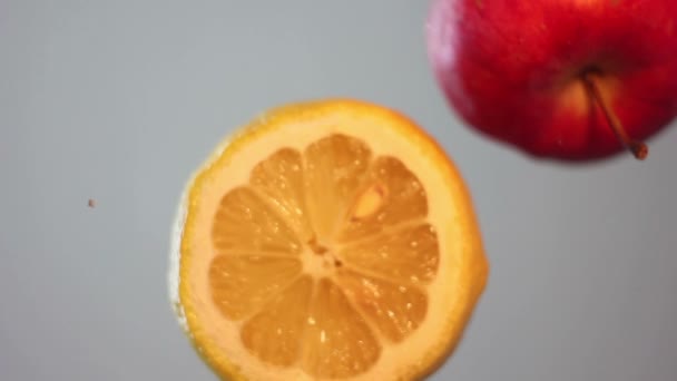 Frutas en el vaso — Vídeos de Stock