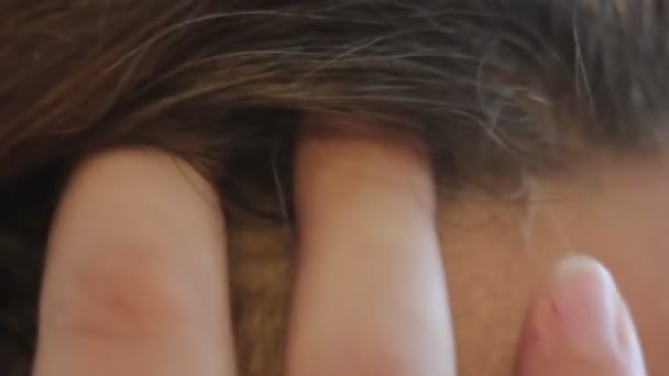 Сиве волосся голови — стокове відео